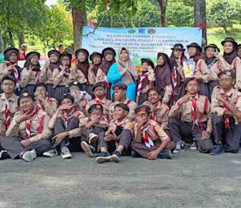 Camping Hambalang Sentul Bogor – tenda di perbukitan