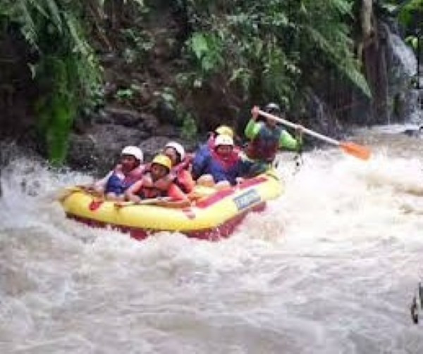 Rafting Bogor (Caringin) – arung jeram kelas II–III